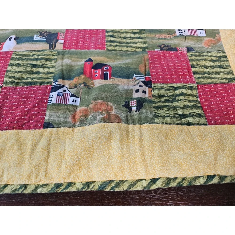 Farmhouse Patchwork Quilt 41x50 Multicolor Excellent Rustic Barn